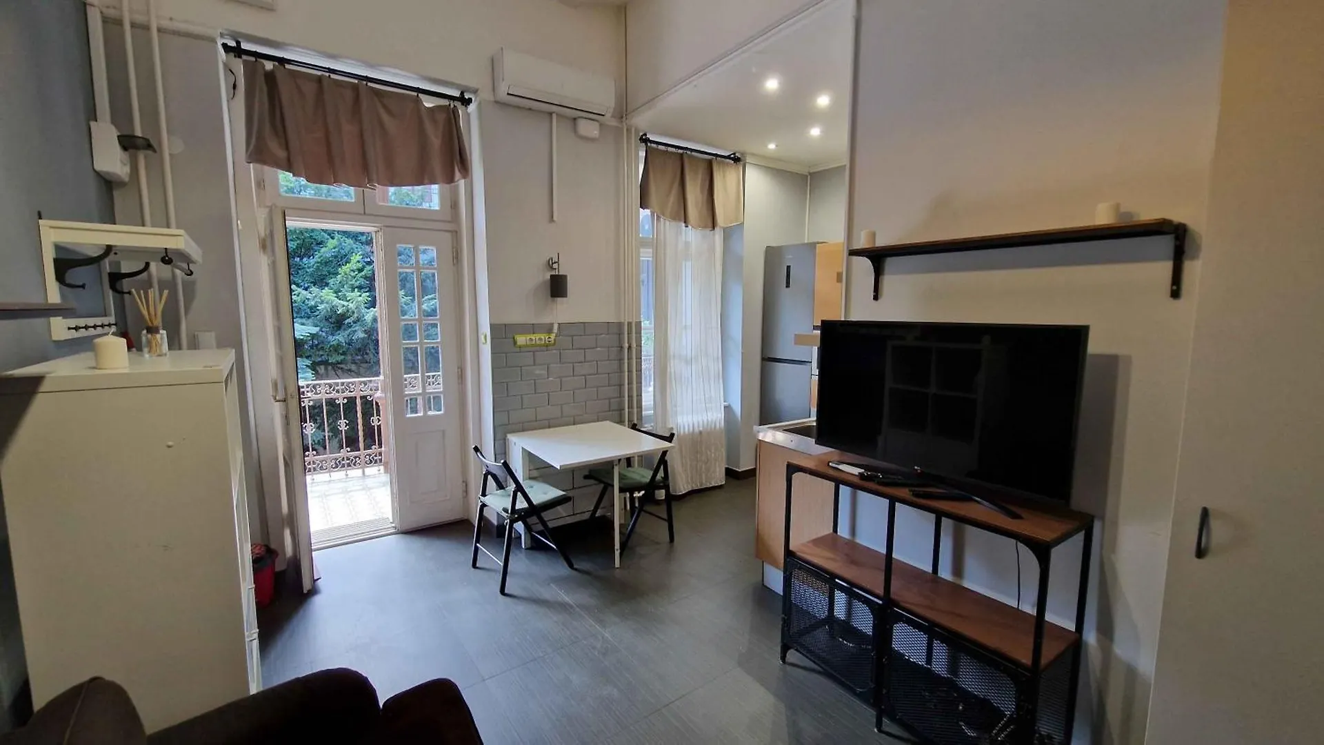 Central Dob Apartman Budapeste Hungria